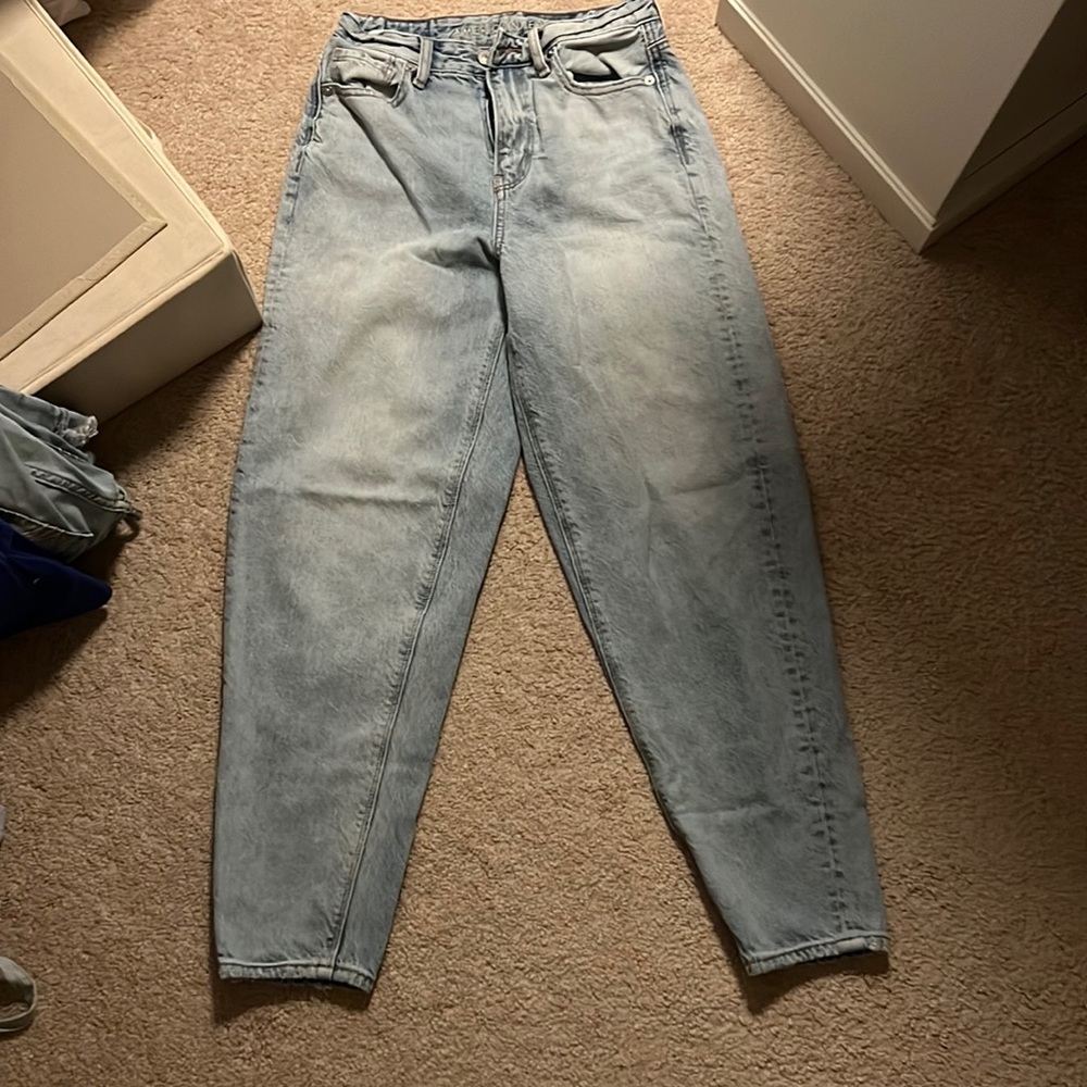 American Eagle mom jeans, light wash